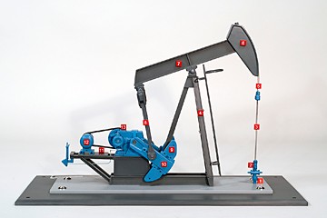 Pumpjack Training Model | Front